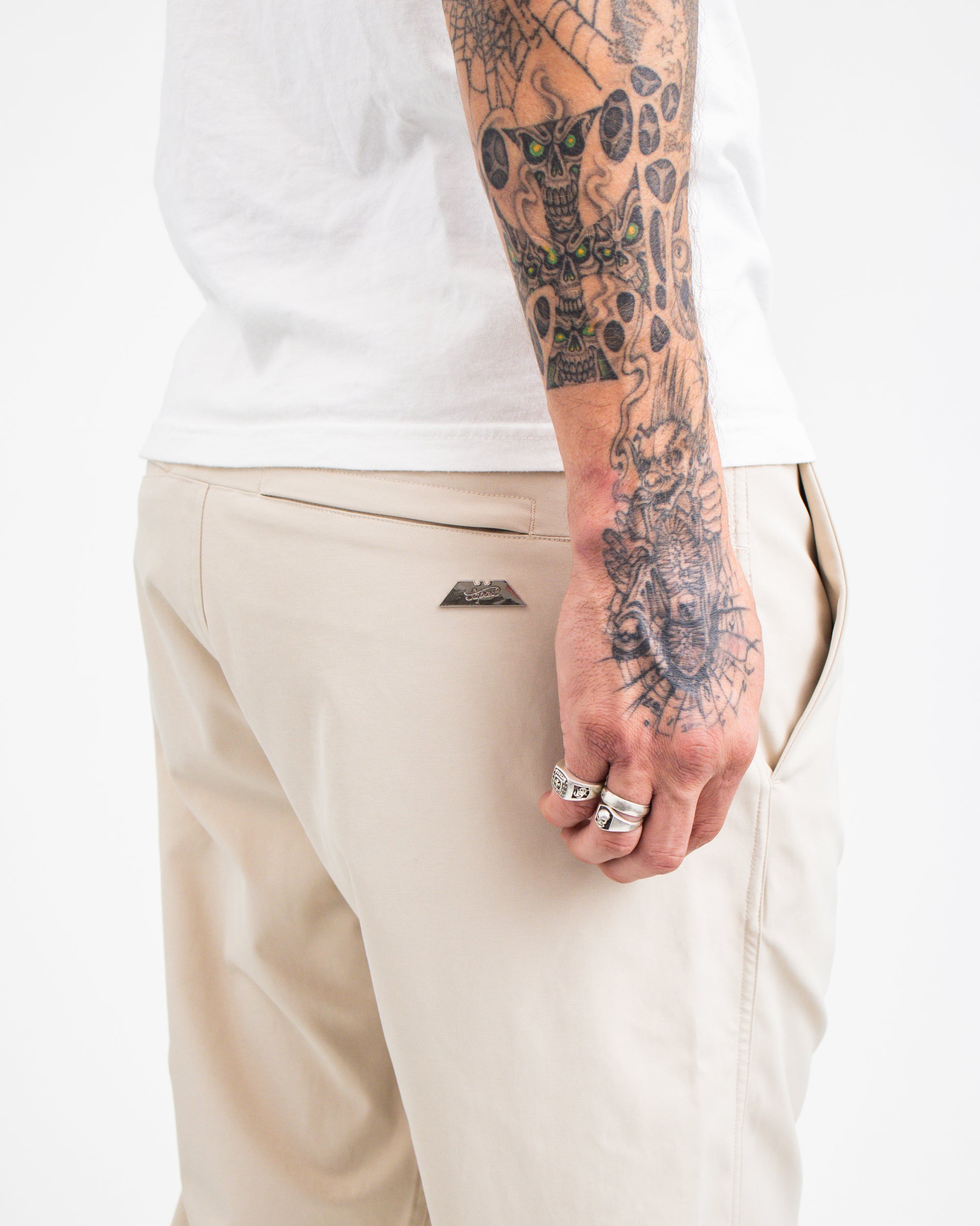 CURBSIDE CHINO