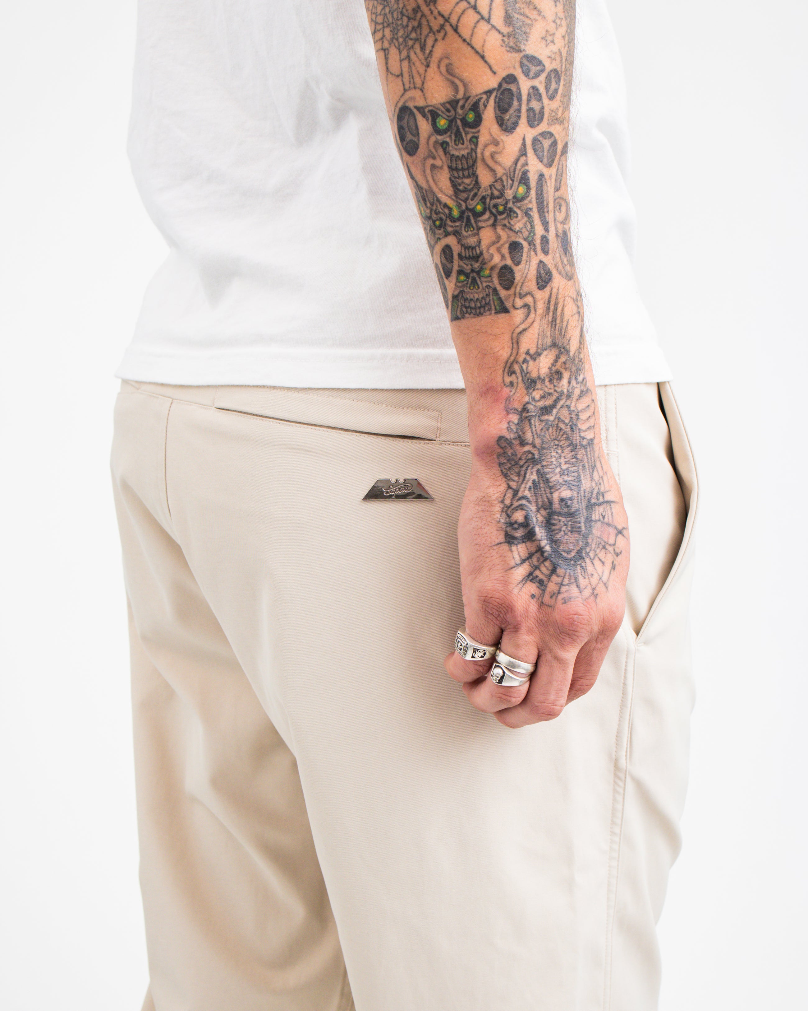 CURBSIDE CHINO